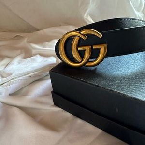GG GUCCI STYLE BELT ⭐️ Size 38 Dark Yellow Gold Copper logo black leather